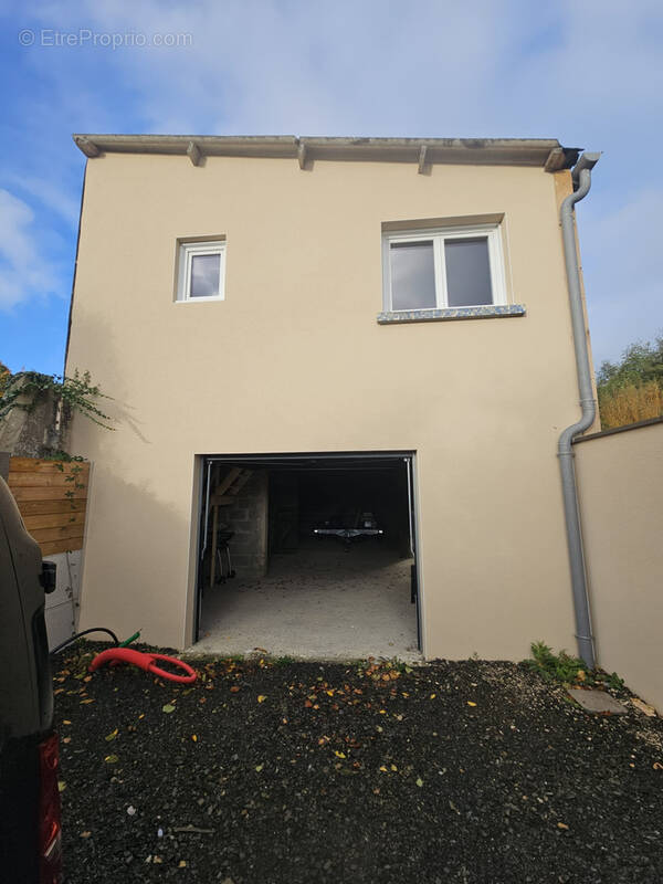 Parking à LONGUEVILLE