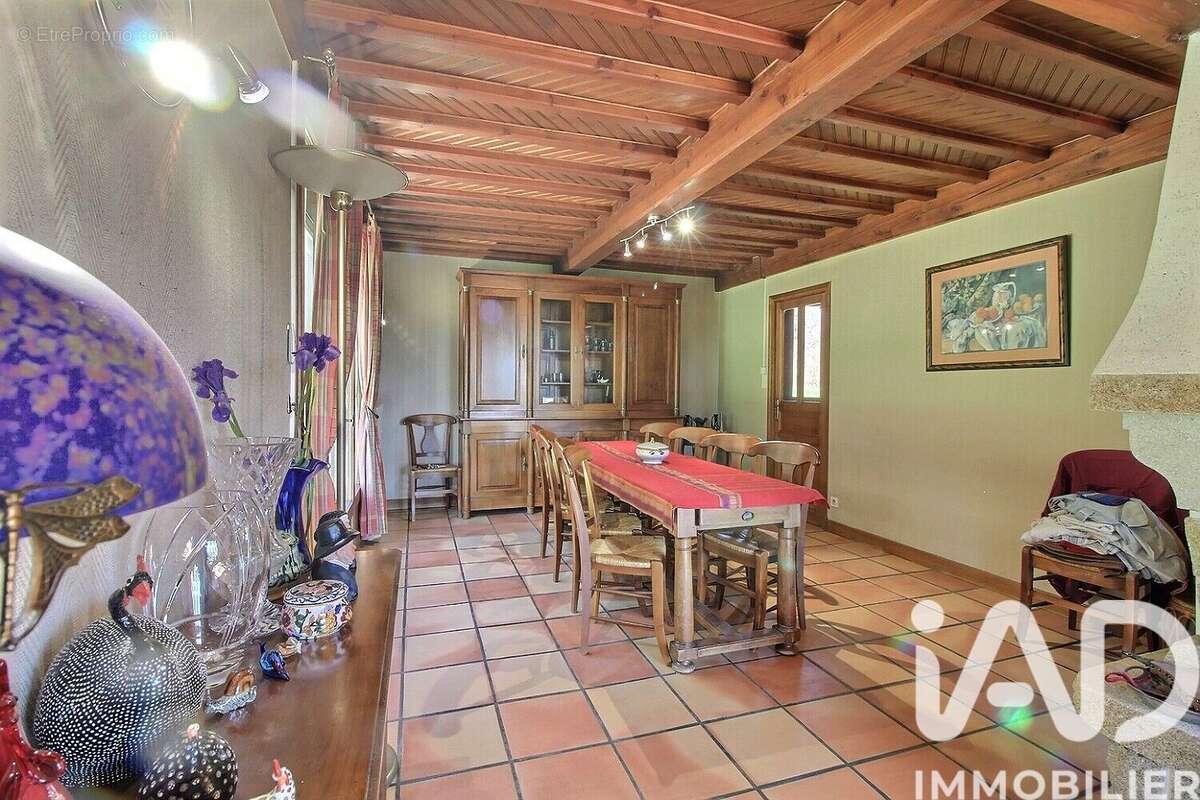 Maison 140 m² à Villosanges  - photo 8