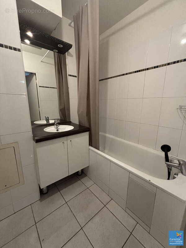 Appartement à LES PAVILLONS-SOUS-BOIS