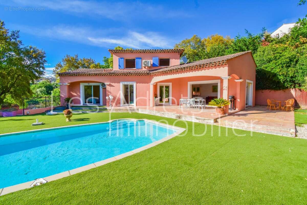 Maison à LES ADRETS-DE-L'ESTEREL