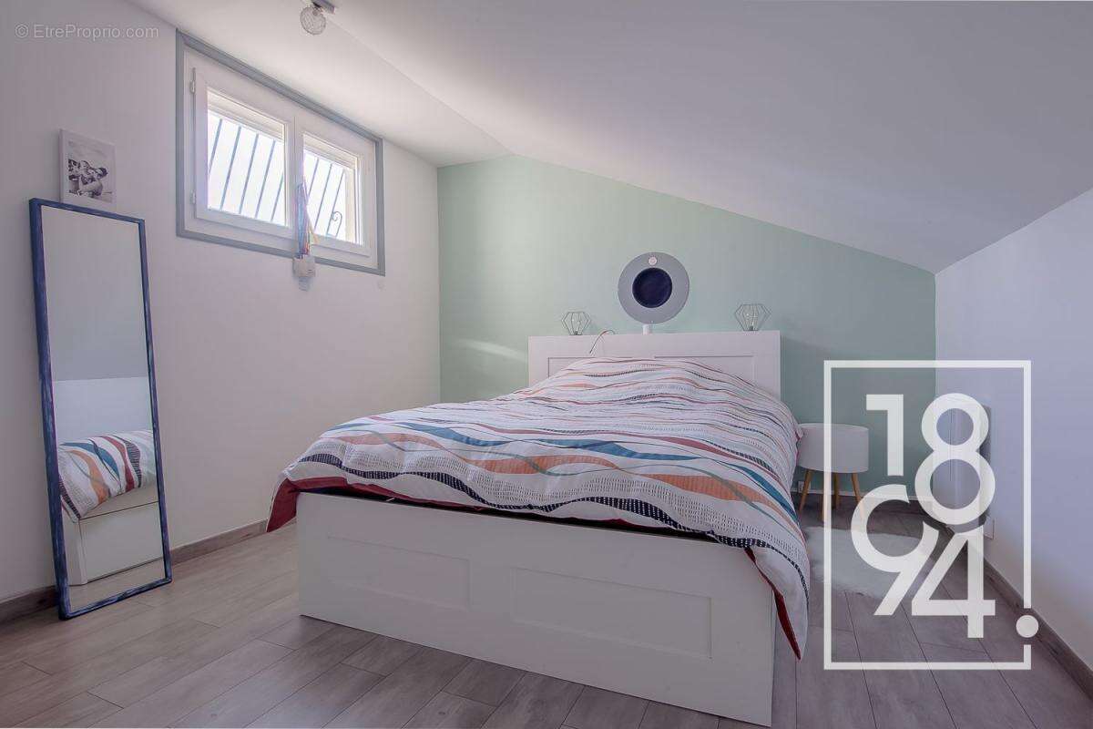 Appartement à PELISSANNE