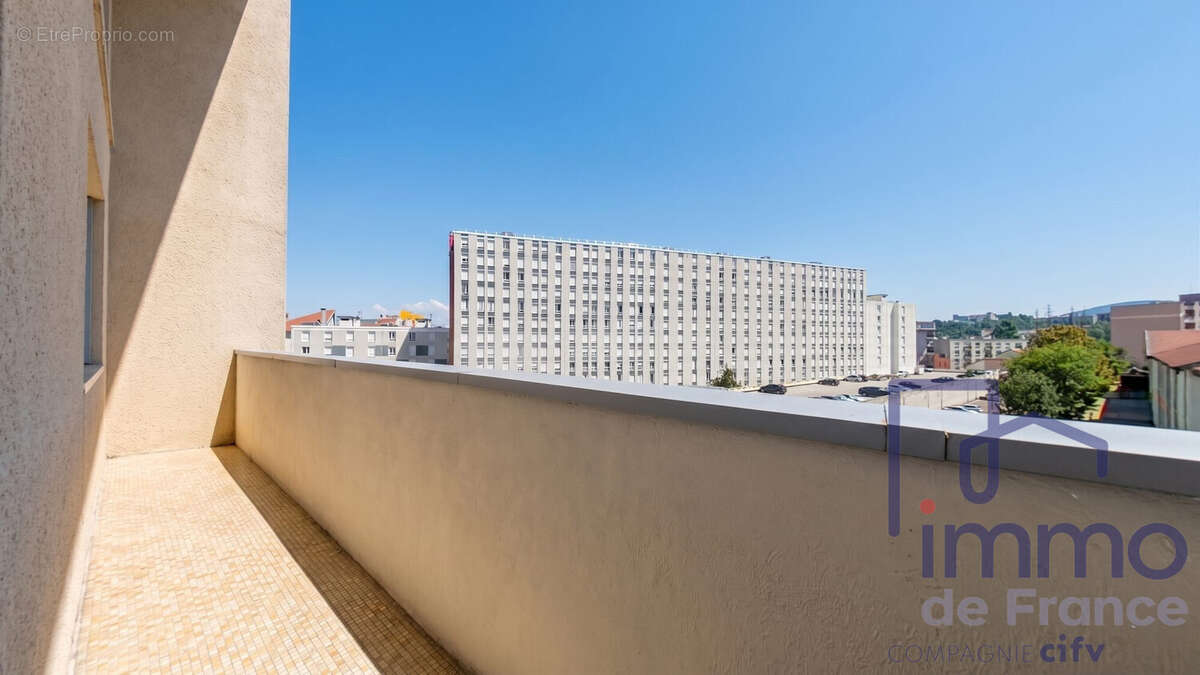 Appartement 83 m² à Saint-Etienne  - photo 9