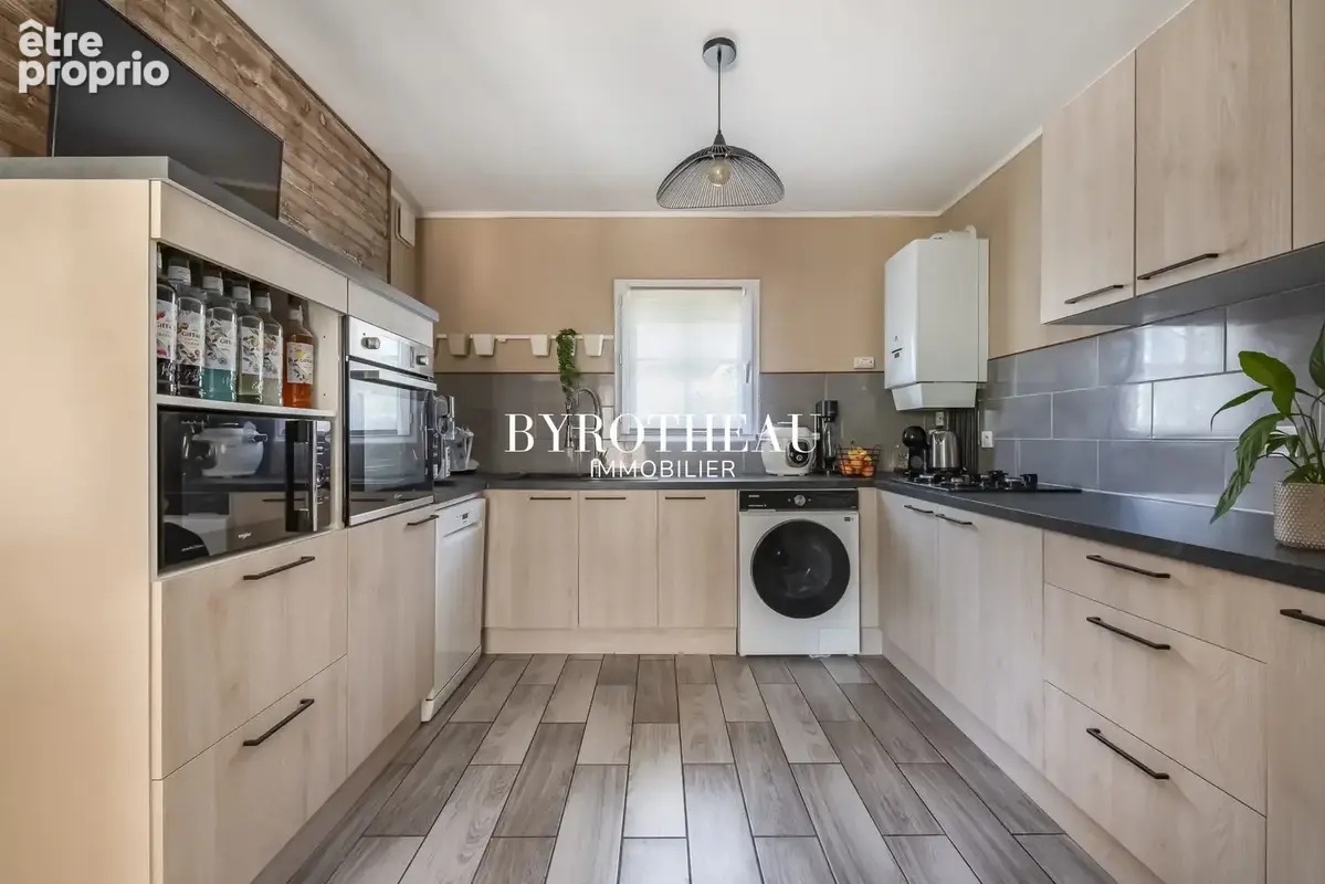 Maison 5 pièces 85 m² à vendre à Montreuil-Juigne (49460) - photo 3