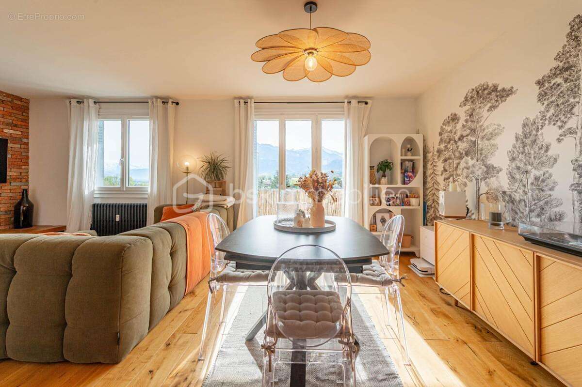 Appartement à LA ROCHE-SUR-FORON