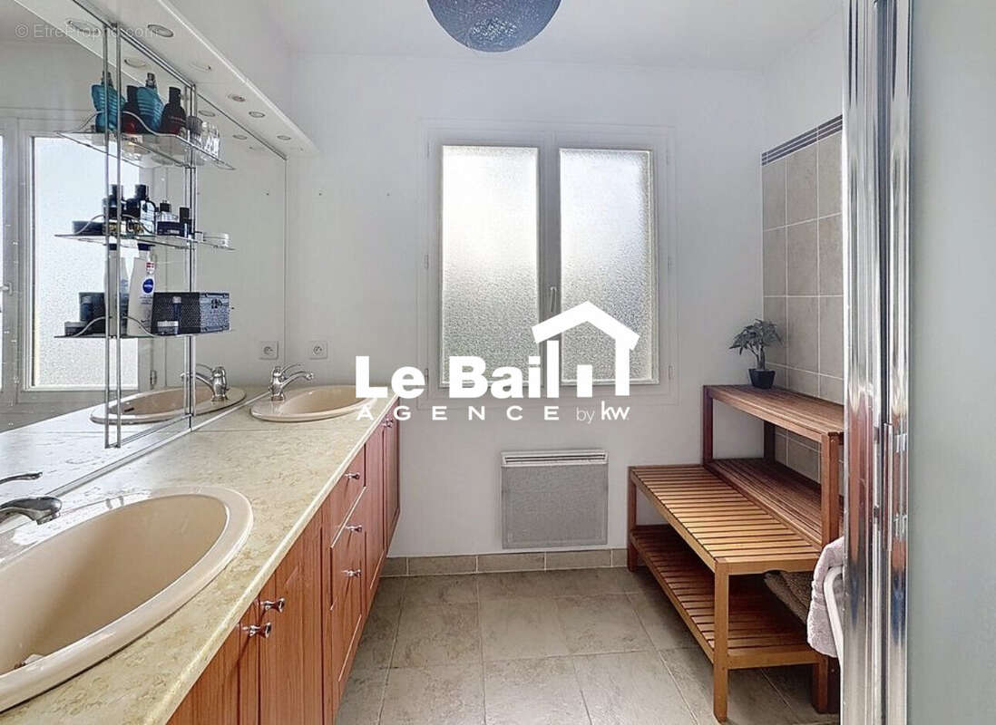 Maison 168 m² à Osny  - photo 8