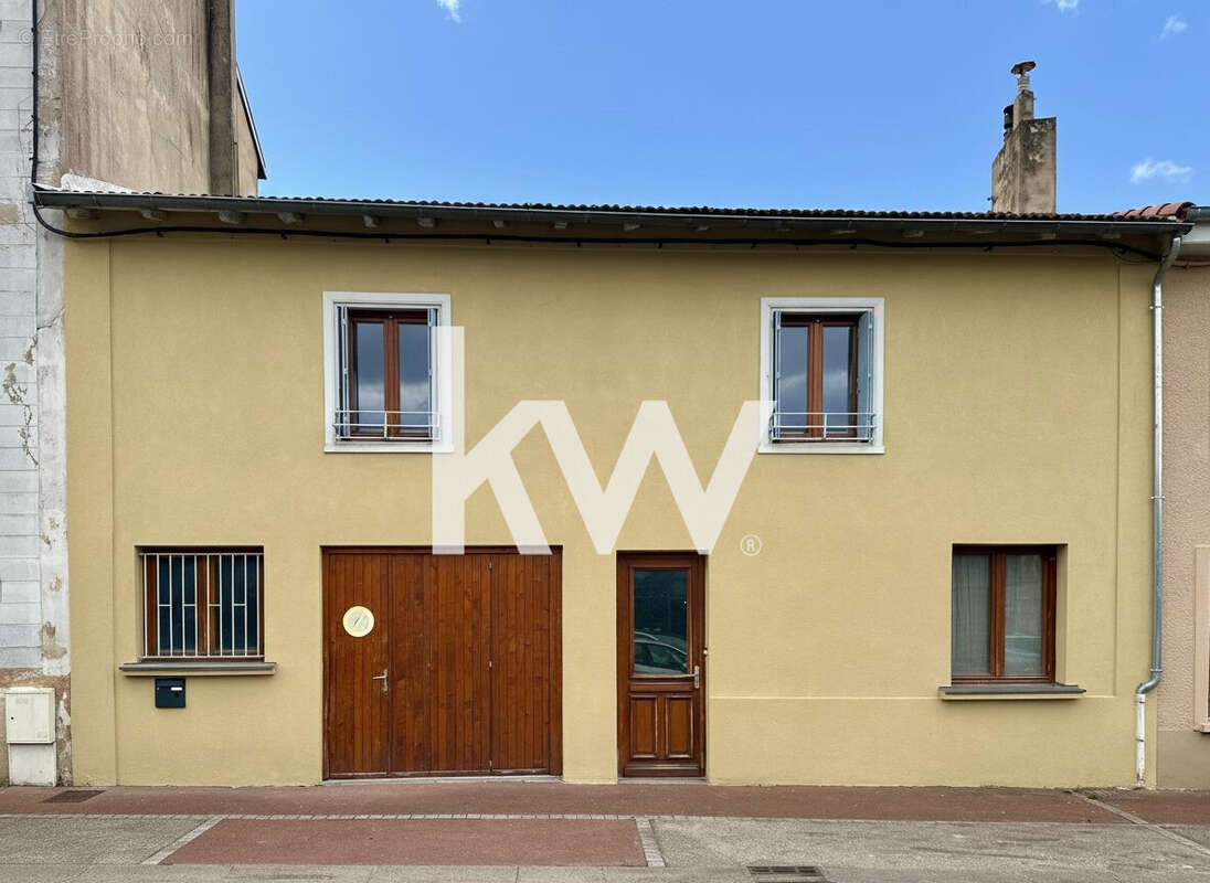 Maison 111 m² à Chazelles-Sur-Lyon  - photo 7