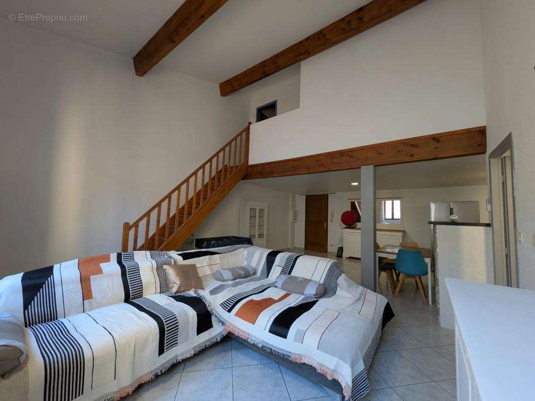 Appartement à LEZIGNAN-CORBIERES