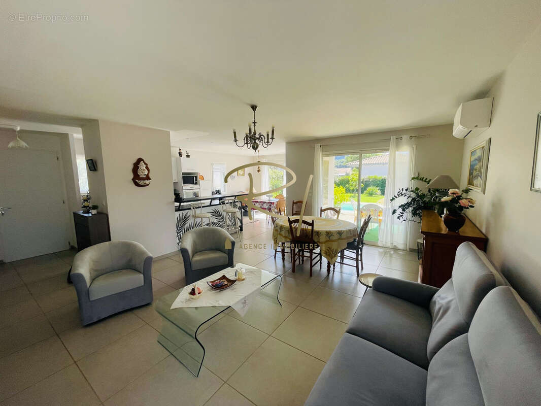 Maison à VALLON-PONT-D&#039;ARC