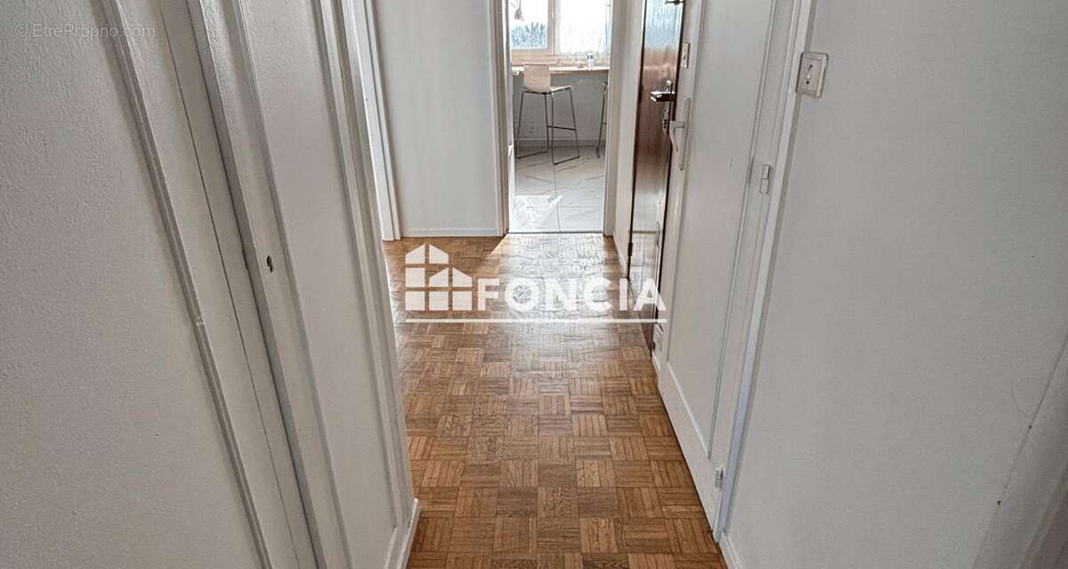 Appartement à SAINT-GRATIEN