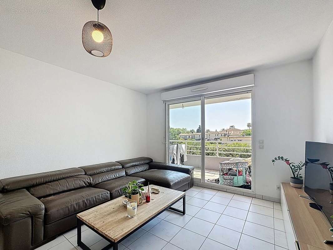 Appartement à MANDELIEU-LA-NAPOULE