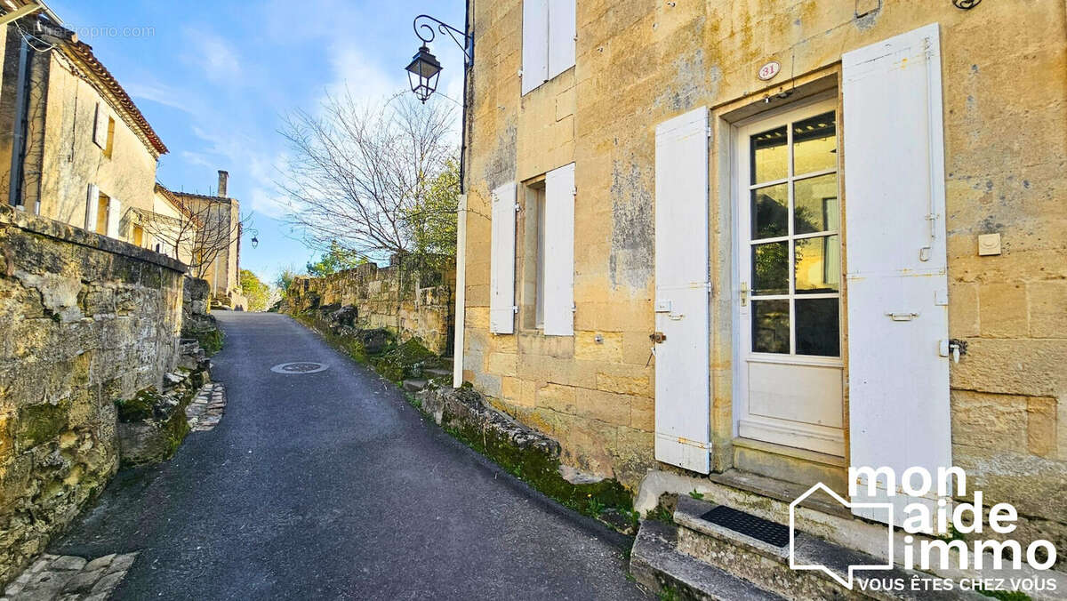 Maison à SAINT-EMILION