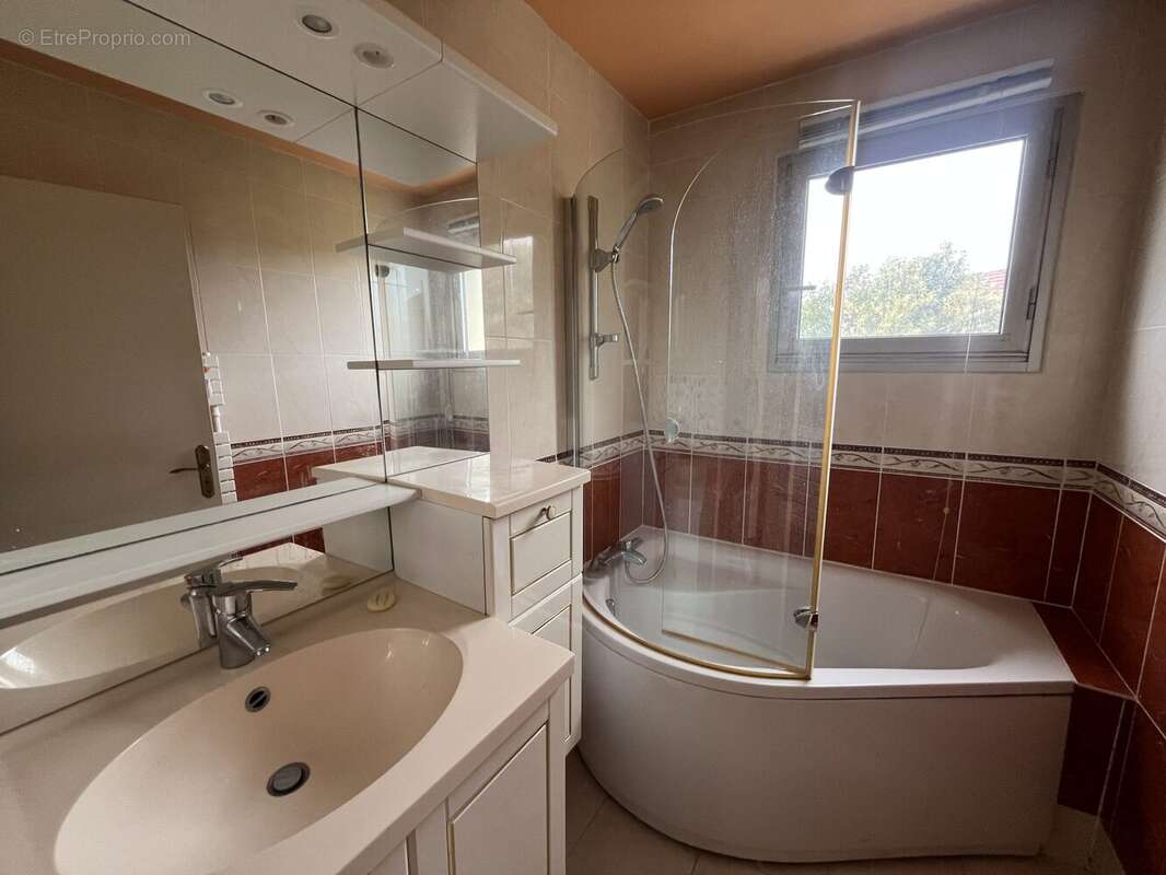 Appartement à LA FRETTE-SUR-SEINE