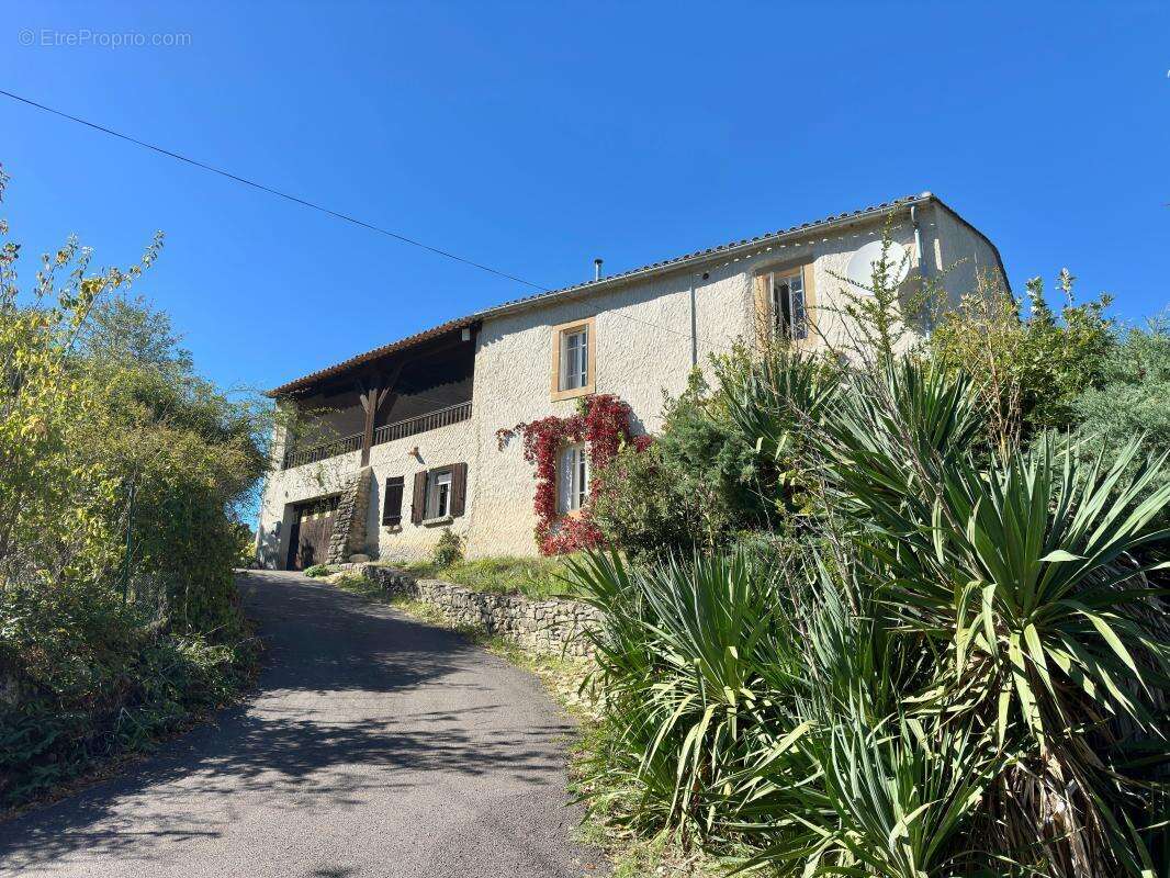 Maison à POMY
