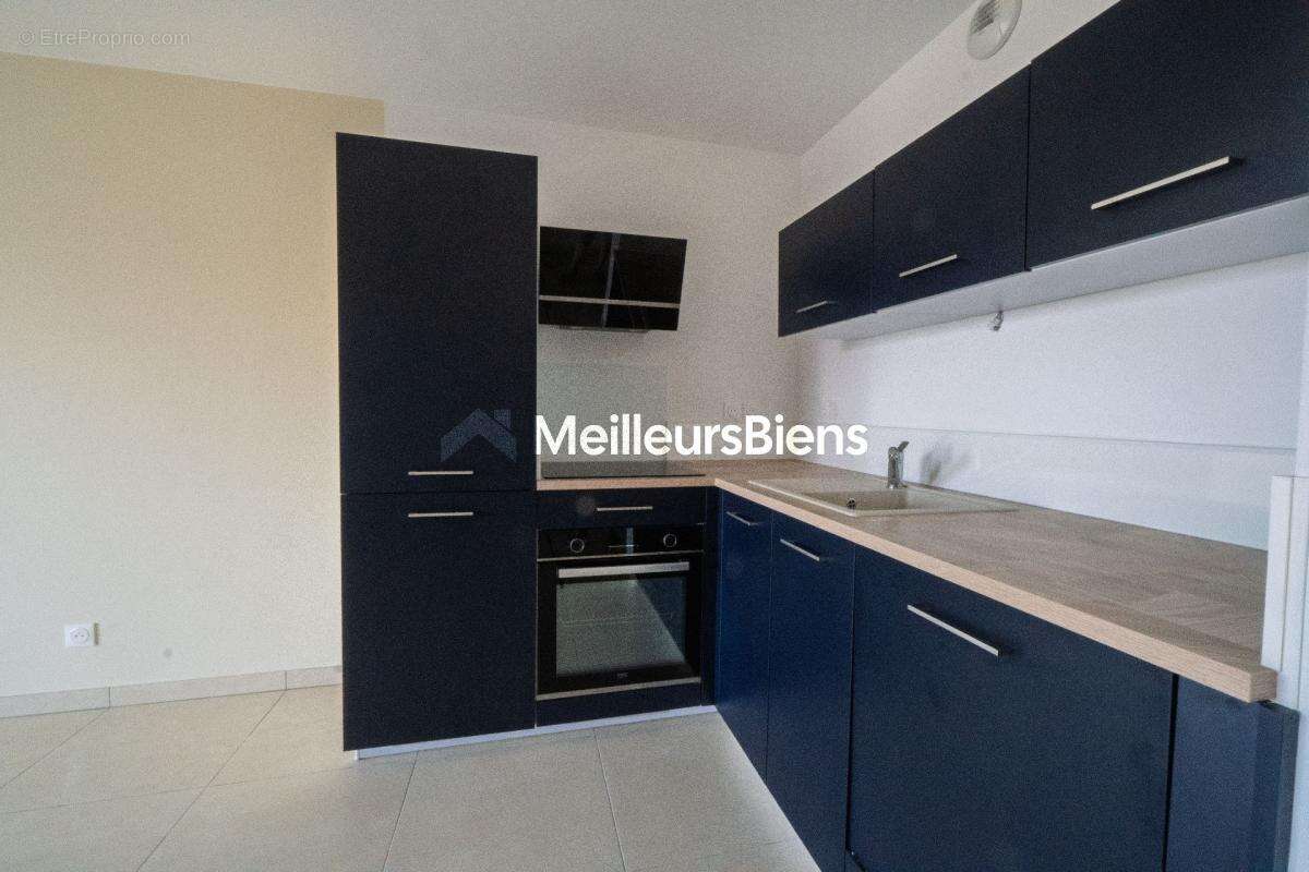 Appartement 1 pièce de 33 m² à Sète avec terrasse et parking - photo 4