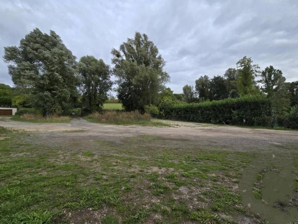Terrain à SAGY