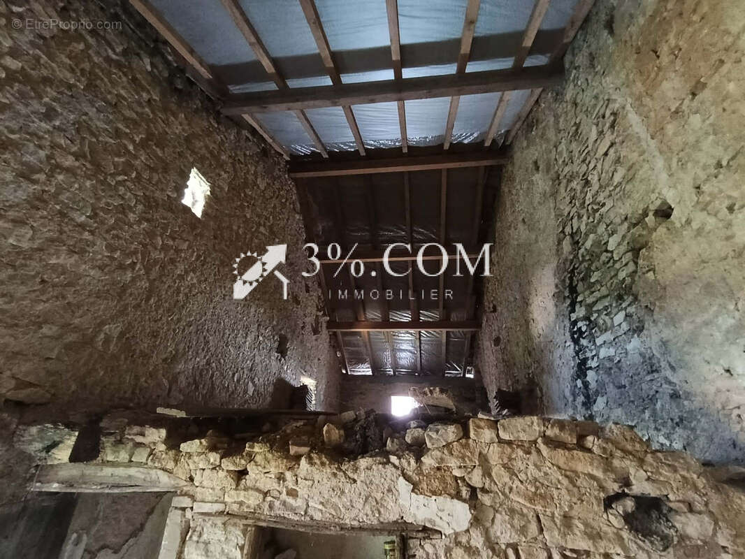 Ancienne maison sur la commune d'Azerailles 541220 - photo 3