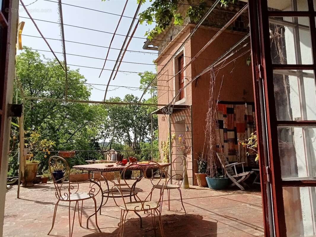 Maison à DURFORT-ET-SAINT-MARTIN-DE-SOSSENAC