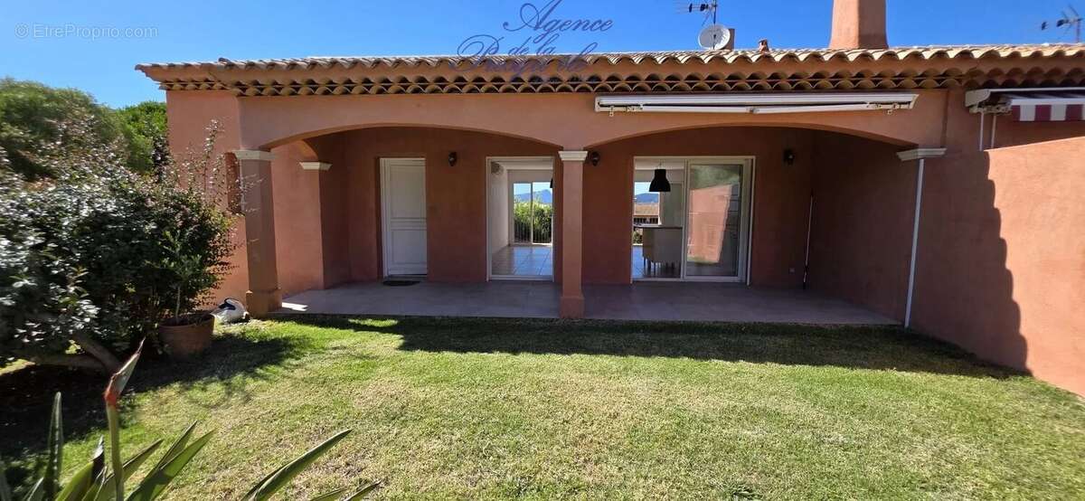 Maison à HYERES