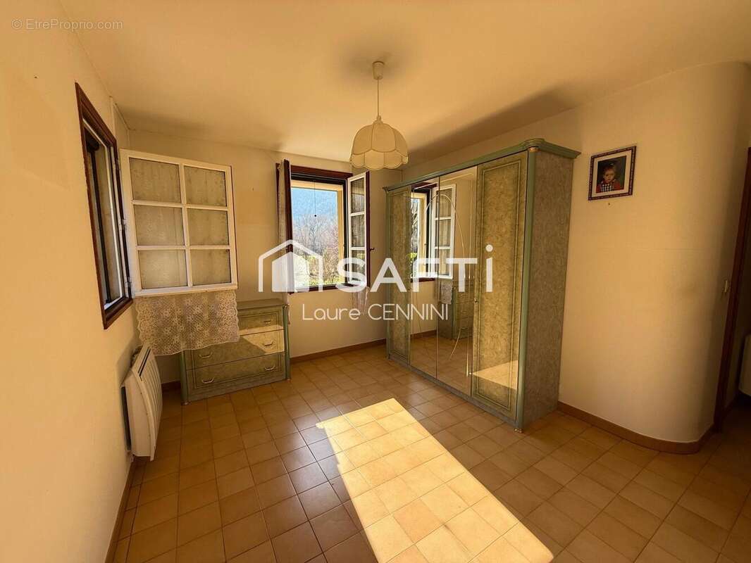 Maison 195 m² à Savoillan  - photo 6
