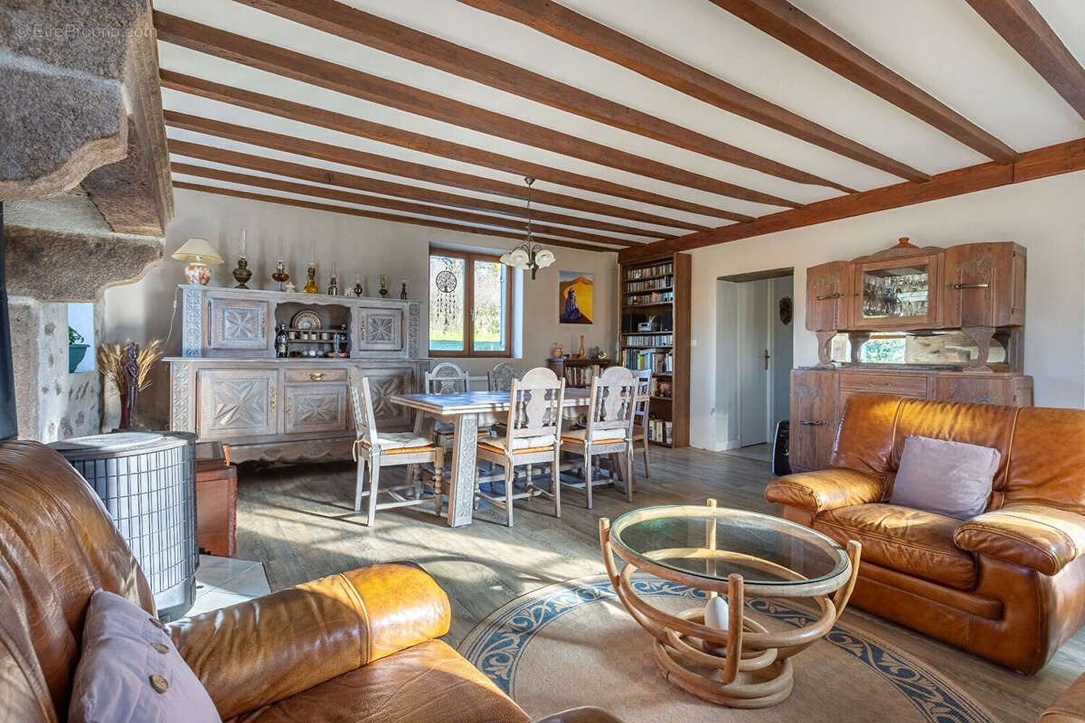 Maison à LAPEYROUSE