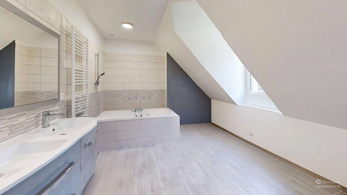 Maison à CANDE-SUR-BEUVRON