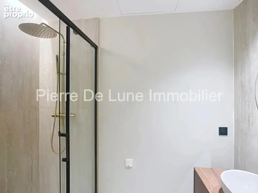 Lyon 4–t3 de charme au dernier étage avec vue sur la saône - photo 4