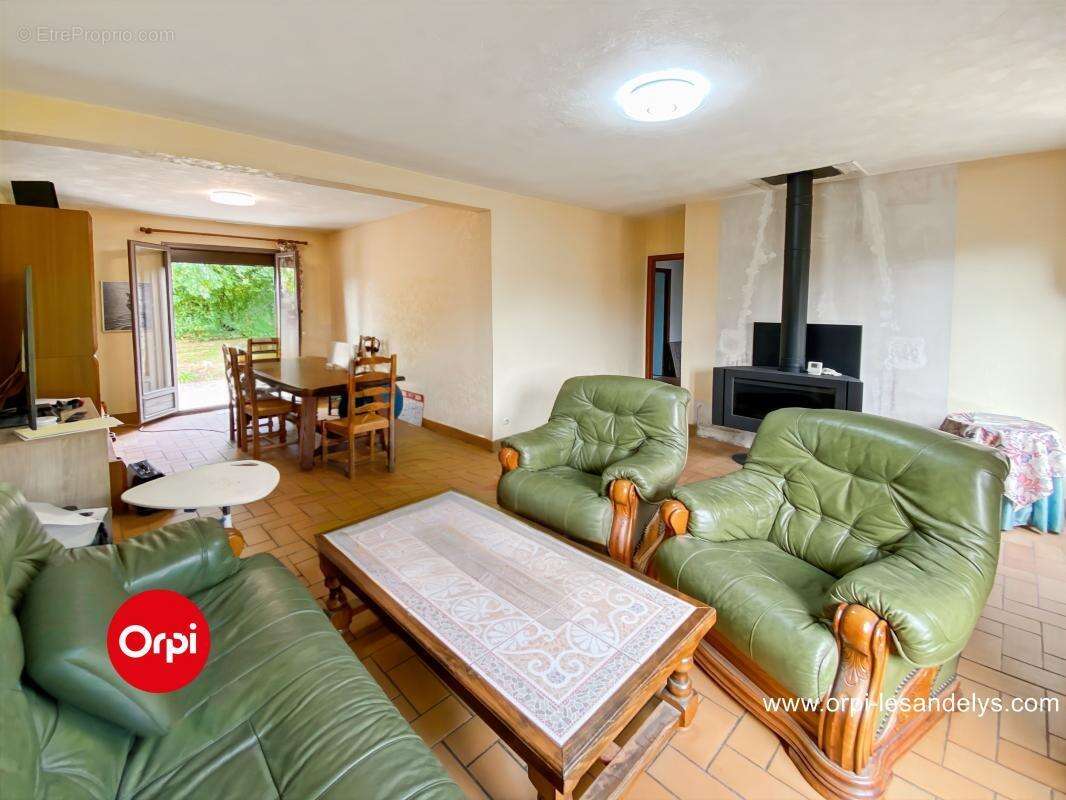 Maison à SAINT-CLAIR-SUR-EPTE