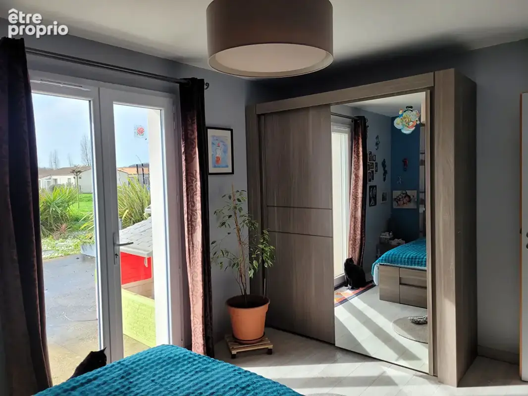LANDRAIS 10 min de SURGERES - maison de 2018 plain pied de 130 m² de type 5 - garage - terrain - piscine - photo 14