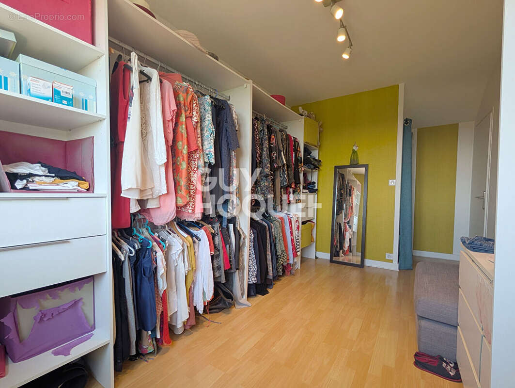 Maison à ECOLE-VALENTIN