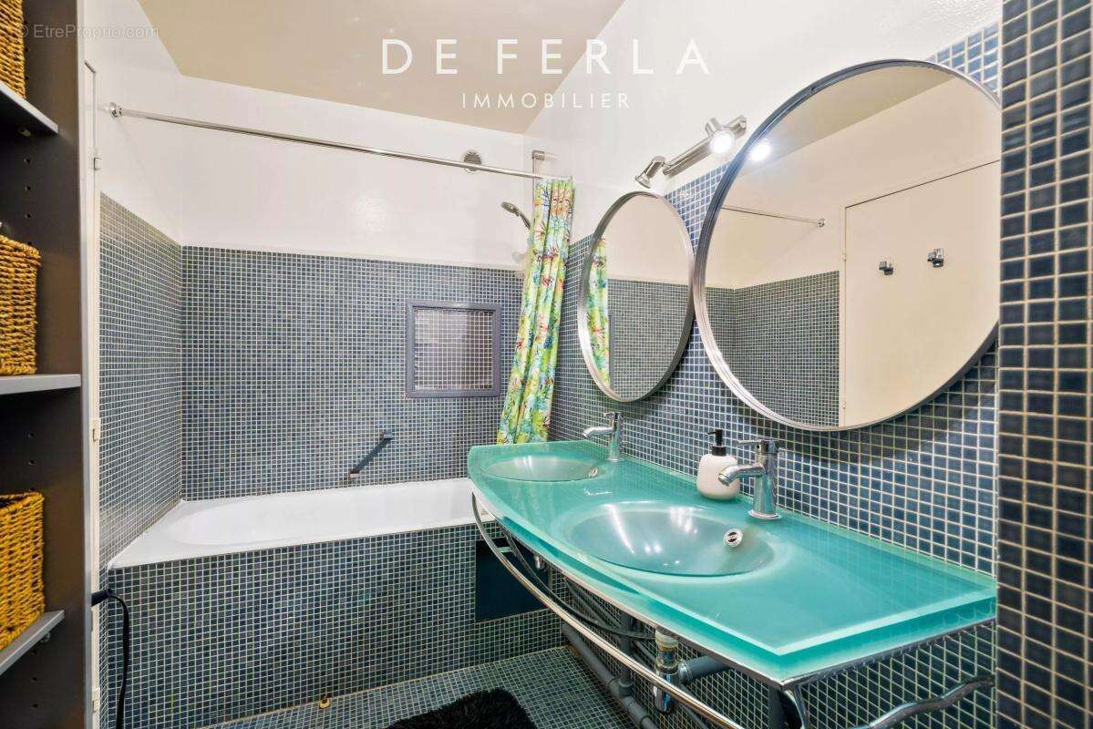 Appartement à PARIS-14E