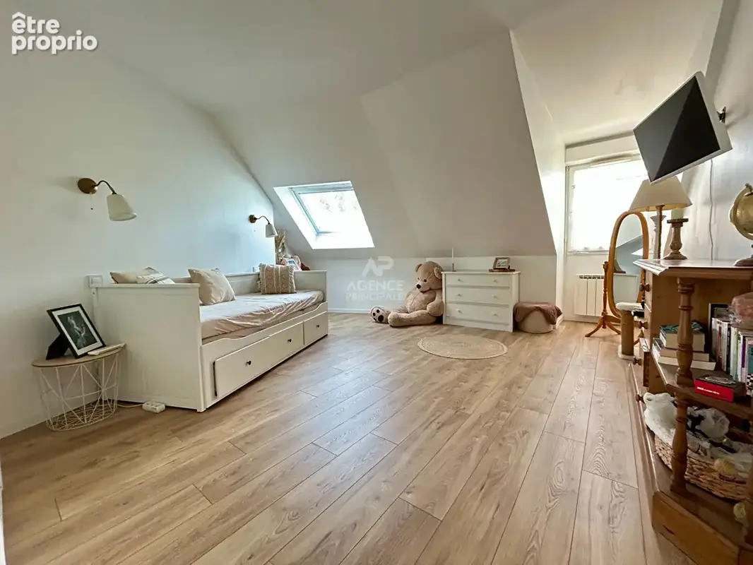Appartement Poissy 4 pièce(s) 90m2 - photo 8