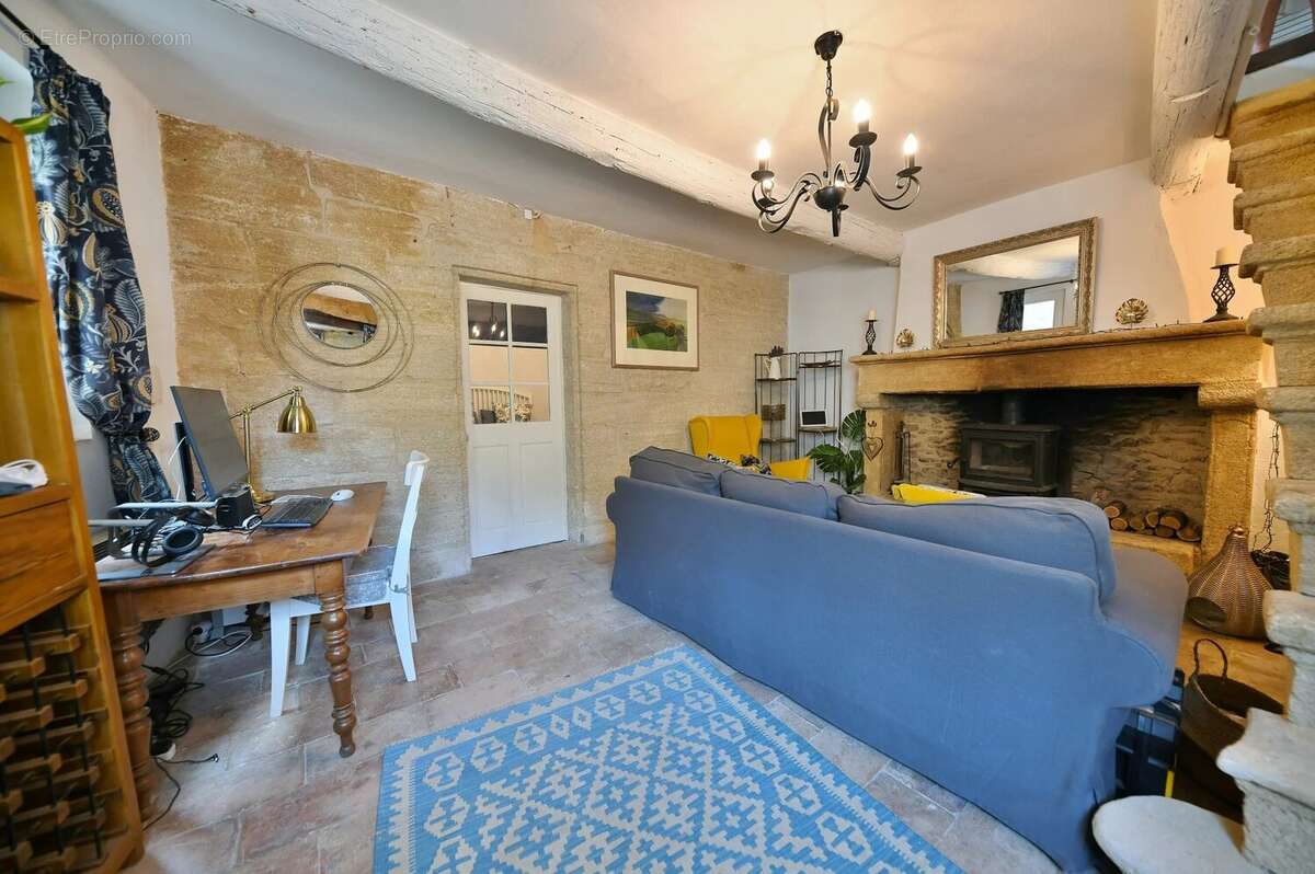 Maison de village en pierre avec terrasse tropézienne - photo 3