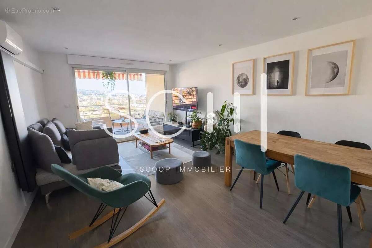 Appartement à SAINT-LAURENT-DU-VAR