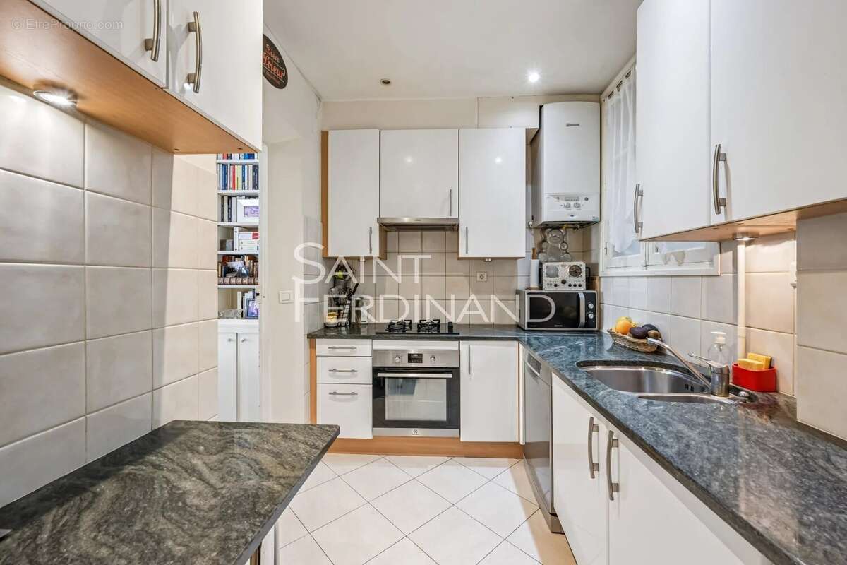 Appartement à NEUILLY-SUR-SEINE