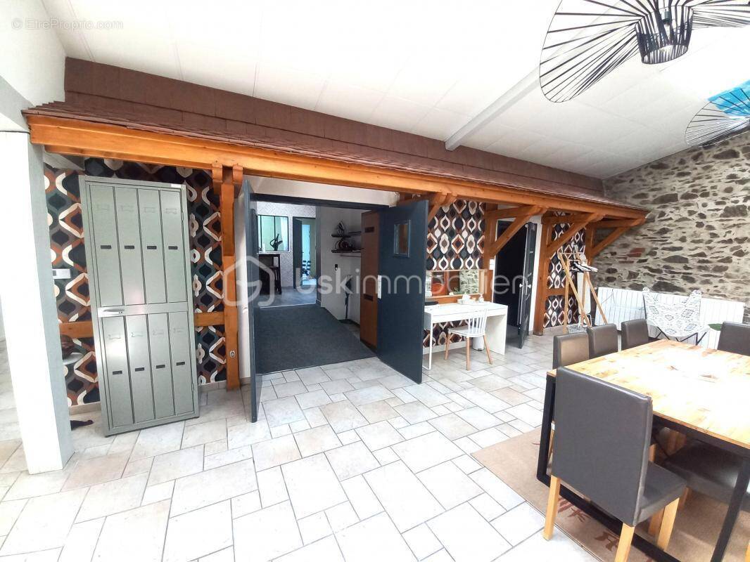 Appartement spacieux avec style intemporel au cœur de la ville - photo 6