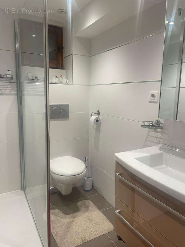 Maison à DEMI-QUARTIER