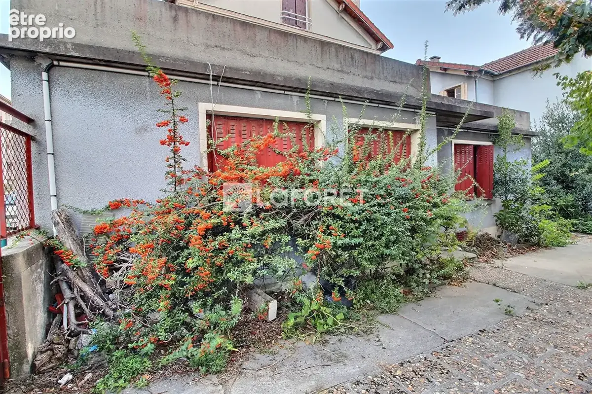 Maisons et locaux  -  Gennevilliers - photo 2