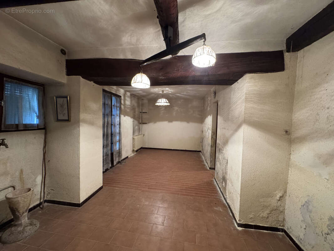 Maison à PERNES-LES-FONTAINES