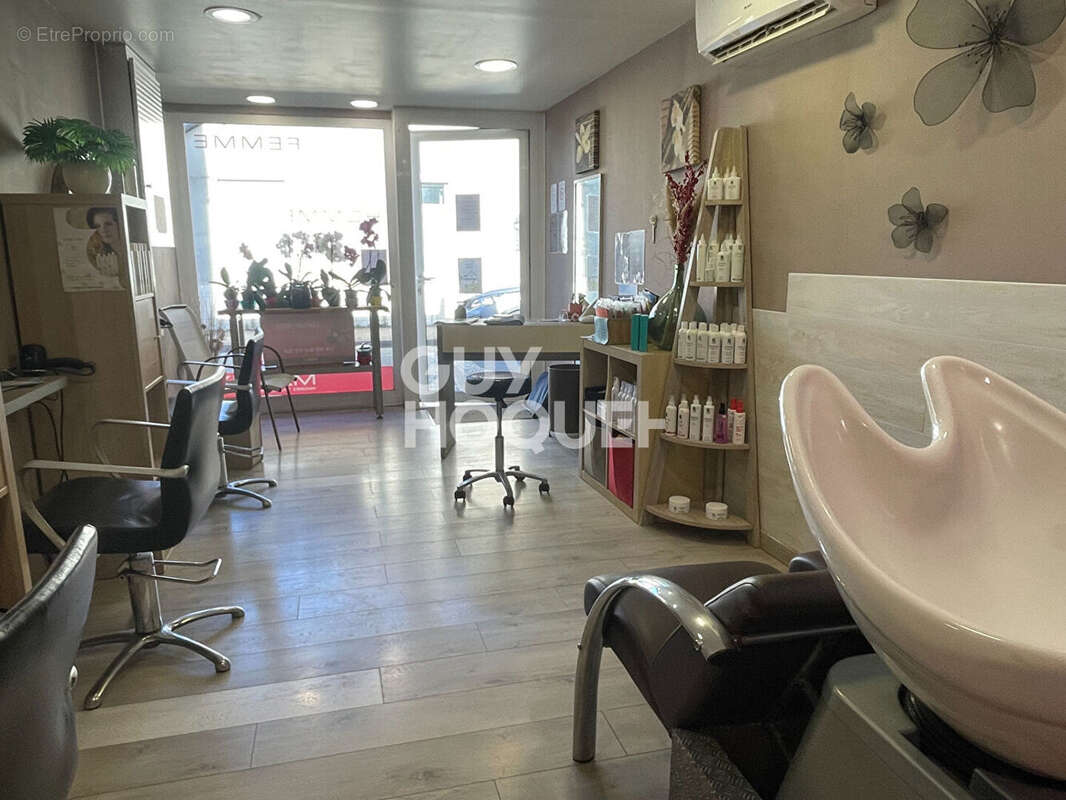 Commerce à EZY-SUR-EURE