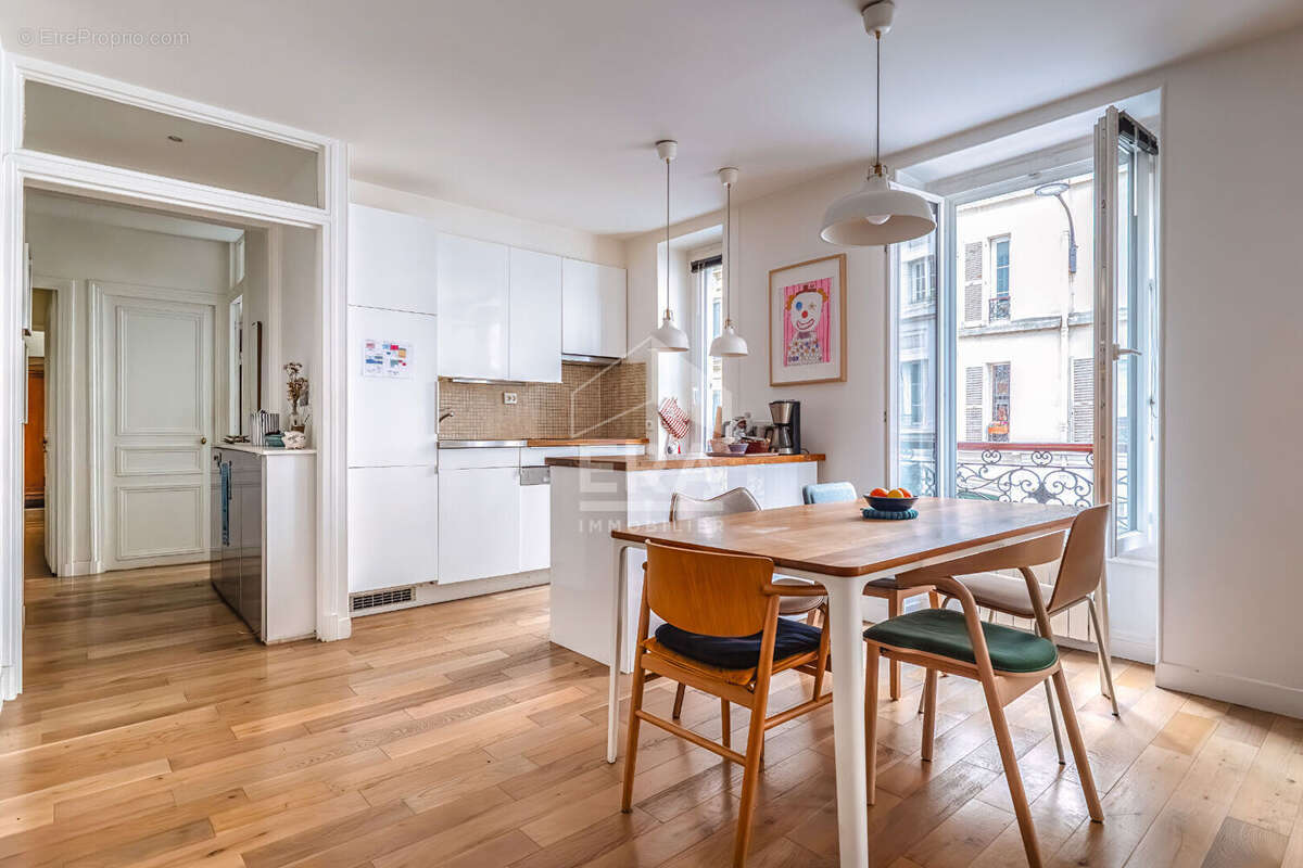 Appartement à PARIS-17E