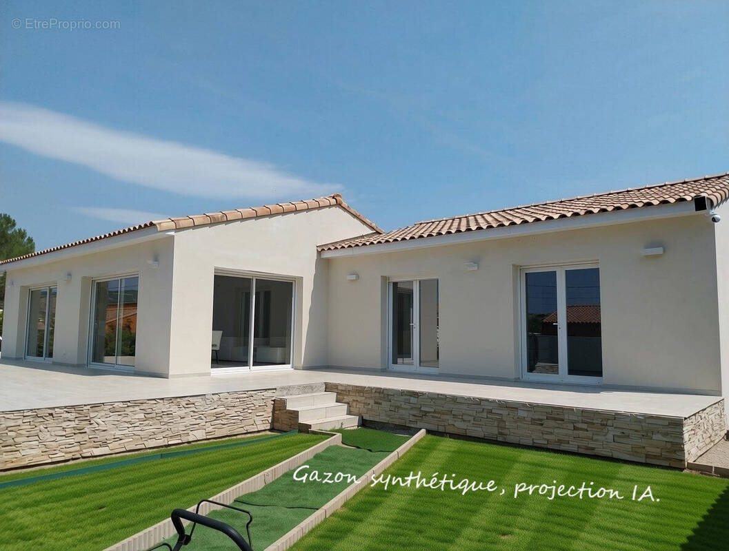 Maison à SALASC