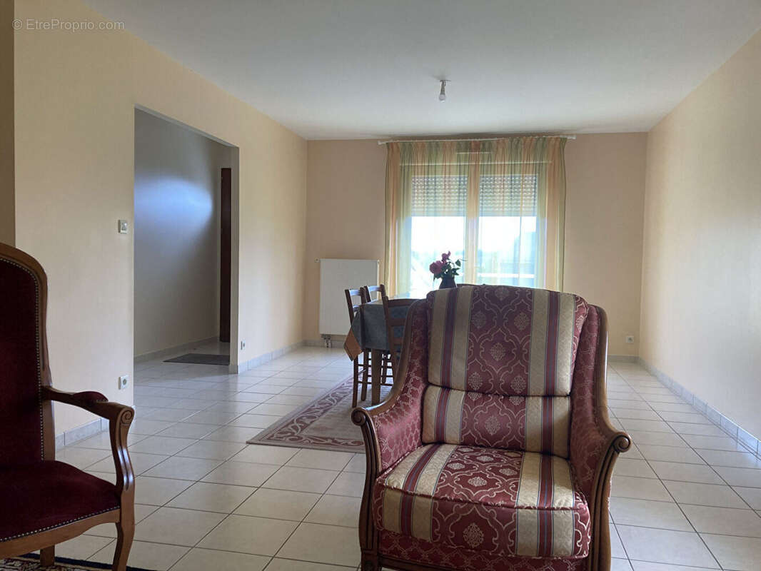 Maison à DONVILLE-LES-BAINS