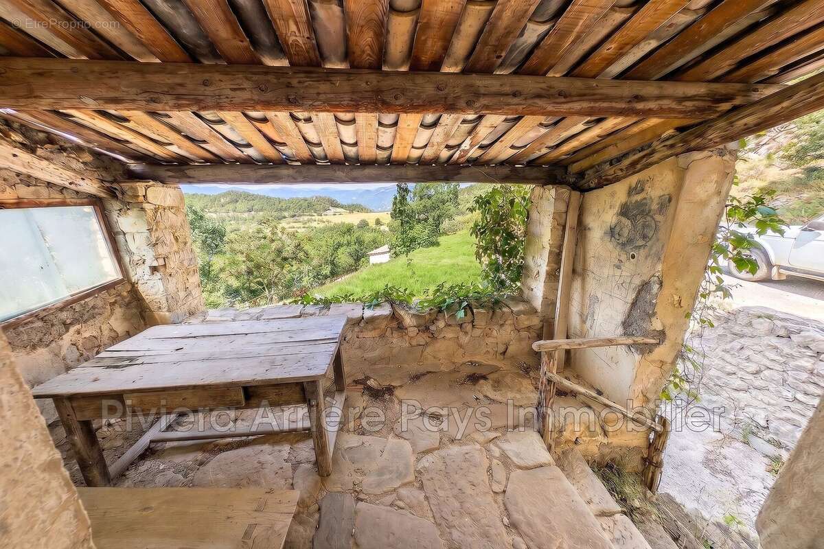 Maison 64 m² à Ascros  - photo 2