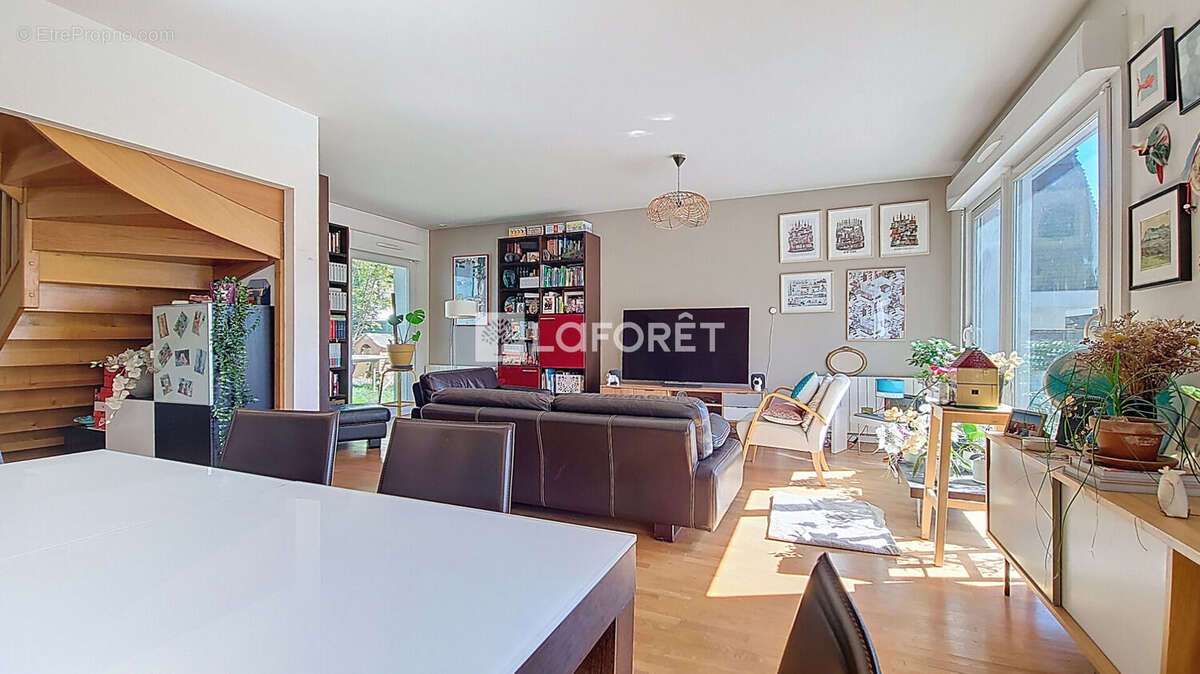 Maison à MONTMORENCY