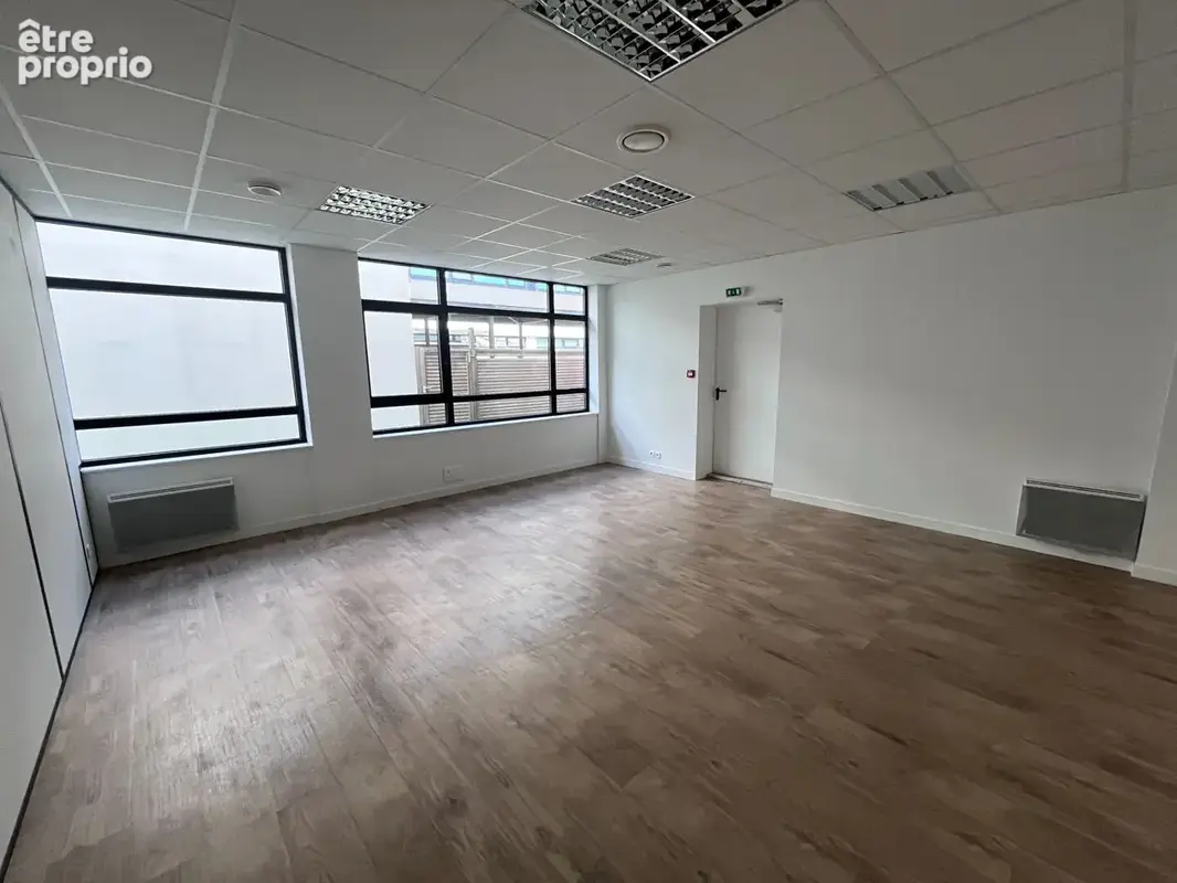 A vendre - guipavas kergaradec - plateau de bureaux de 317 m2 - photo 11