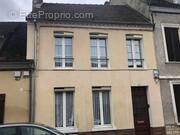 Maison à VILLENEUVE-L&#039;ARCHEVEQUE