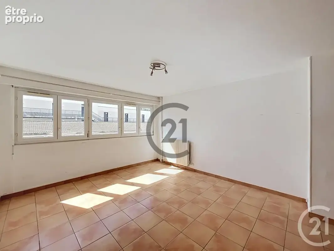 Appartement à SAINT-ANDRE-LES-VERGERS
