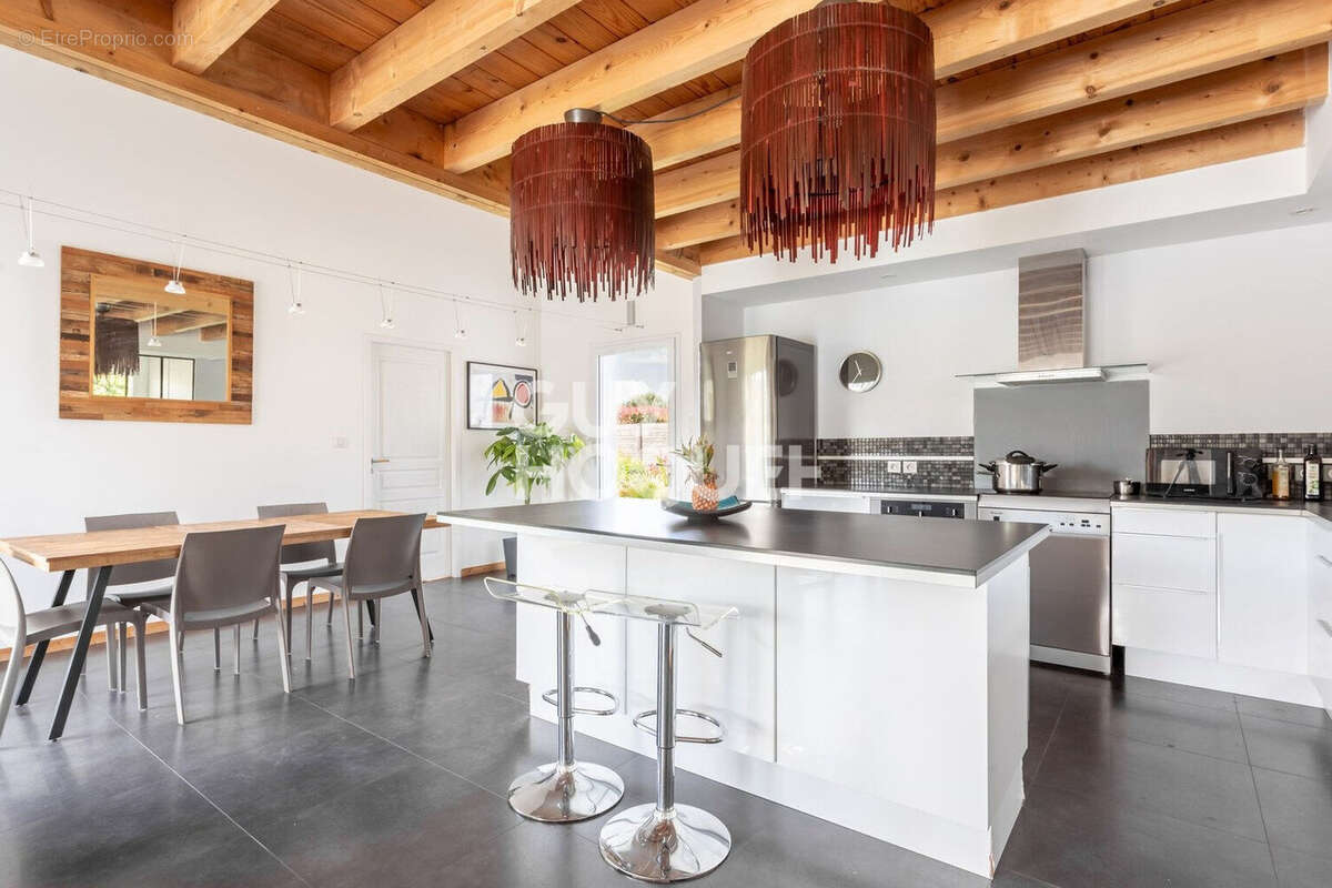 Maison à PARENTIS-EN-BORN