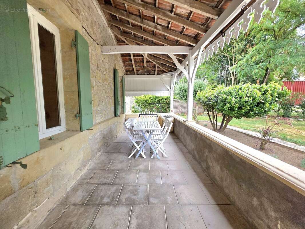 Le Vieux Chai– Spacieuse maison en pierre avec grange rénovée et vue panoramique - photo 16