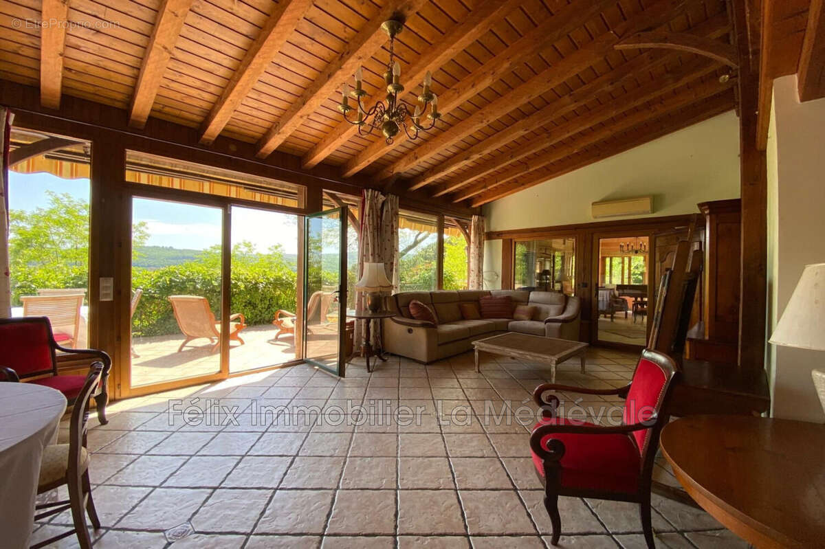 Maison à LA ROQUE-GAGEAC